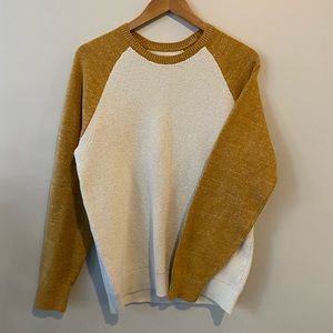 Men’s crewneck sweater